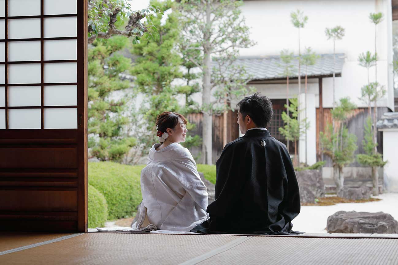 新婚旅行の合間に京都で結婚写真
