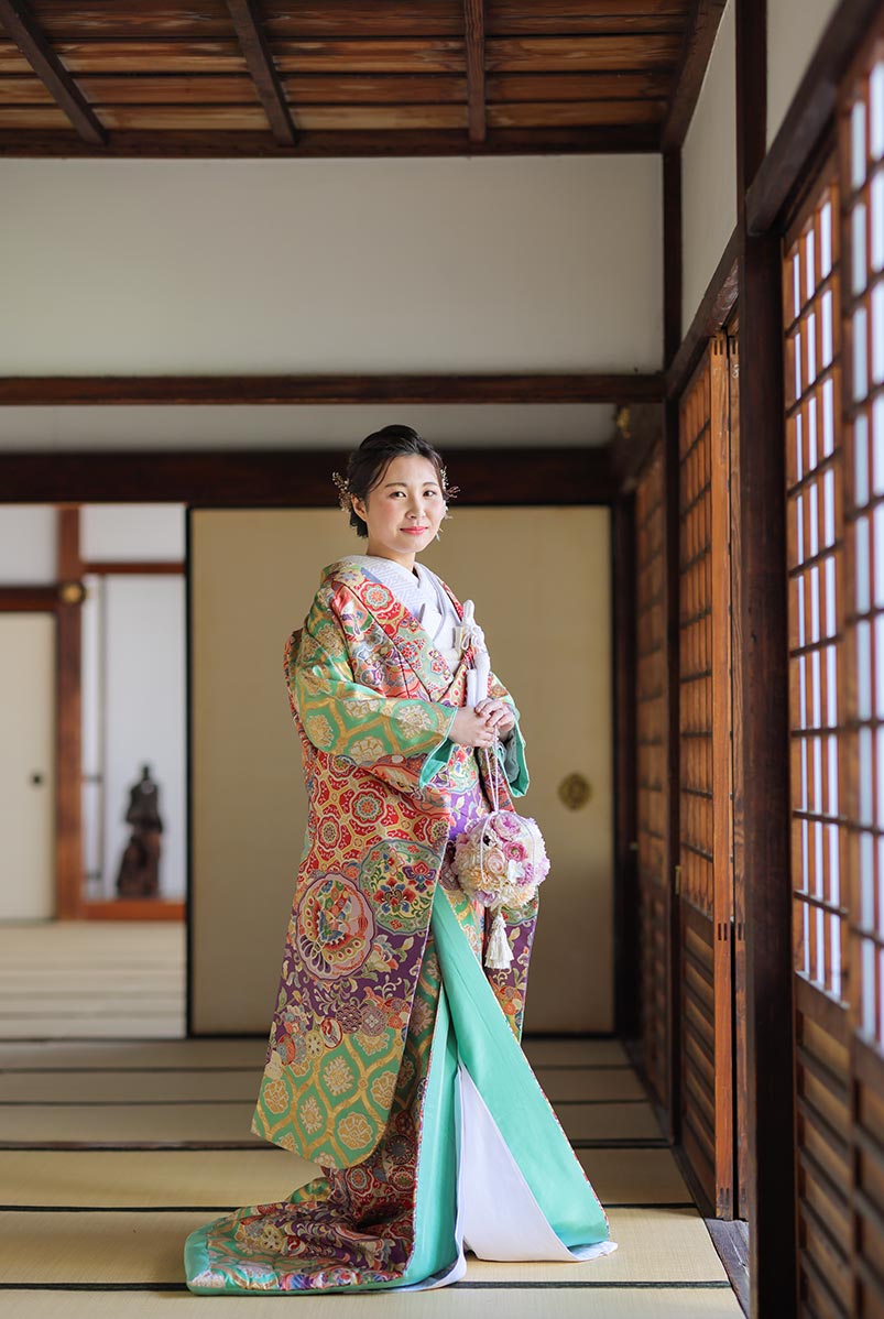 八重桜とグリーンの色打掛で京都で前撮り | 京都で和装前撮り・結婚