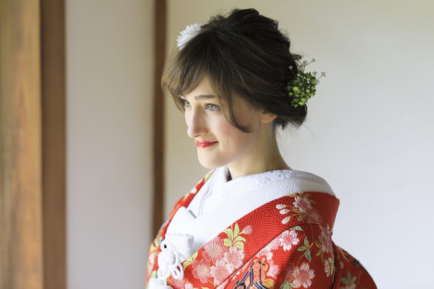 アメリカと日本の国際結婚の花嫁様の色打掛姿