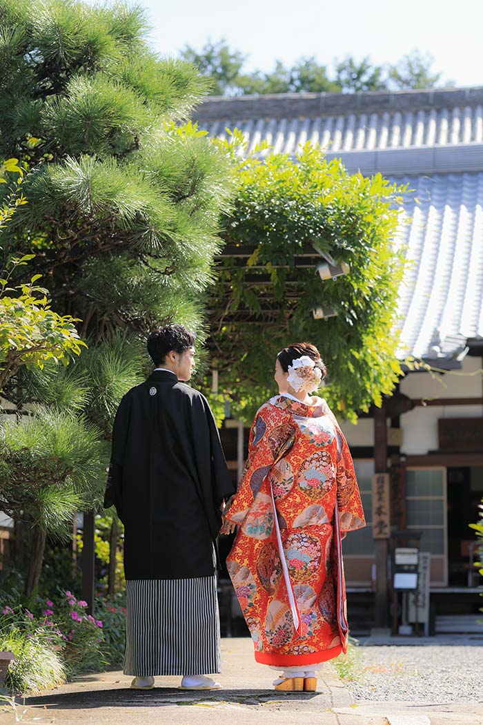 参道にて(季節:秋)