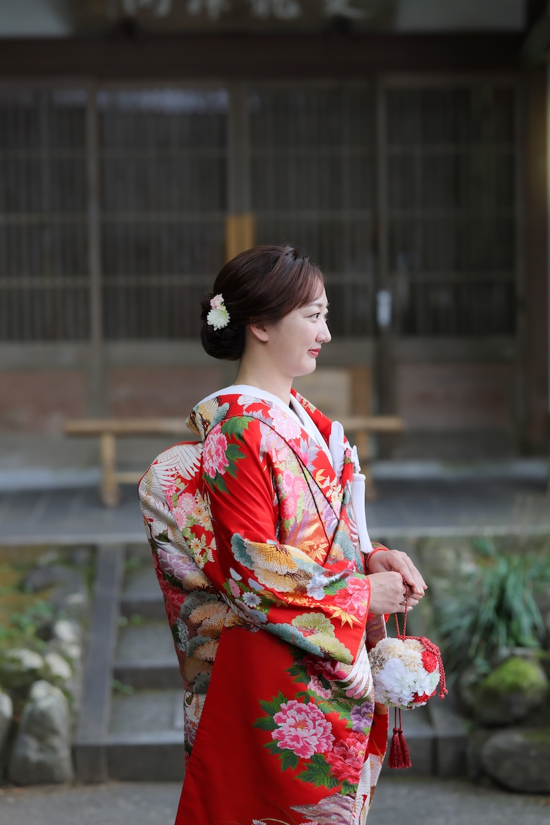 色打掛22.赤−鶴と牡丹