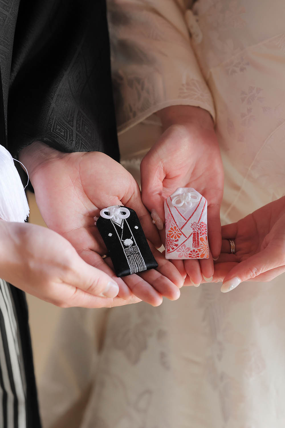 和装前撮りアイテム夫婦守り