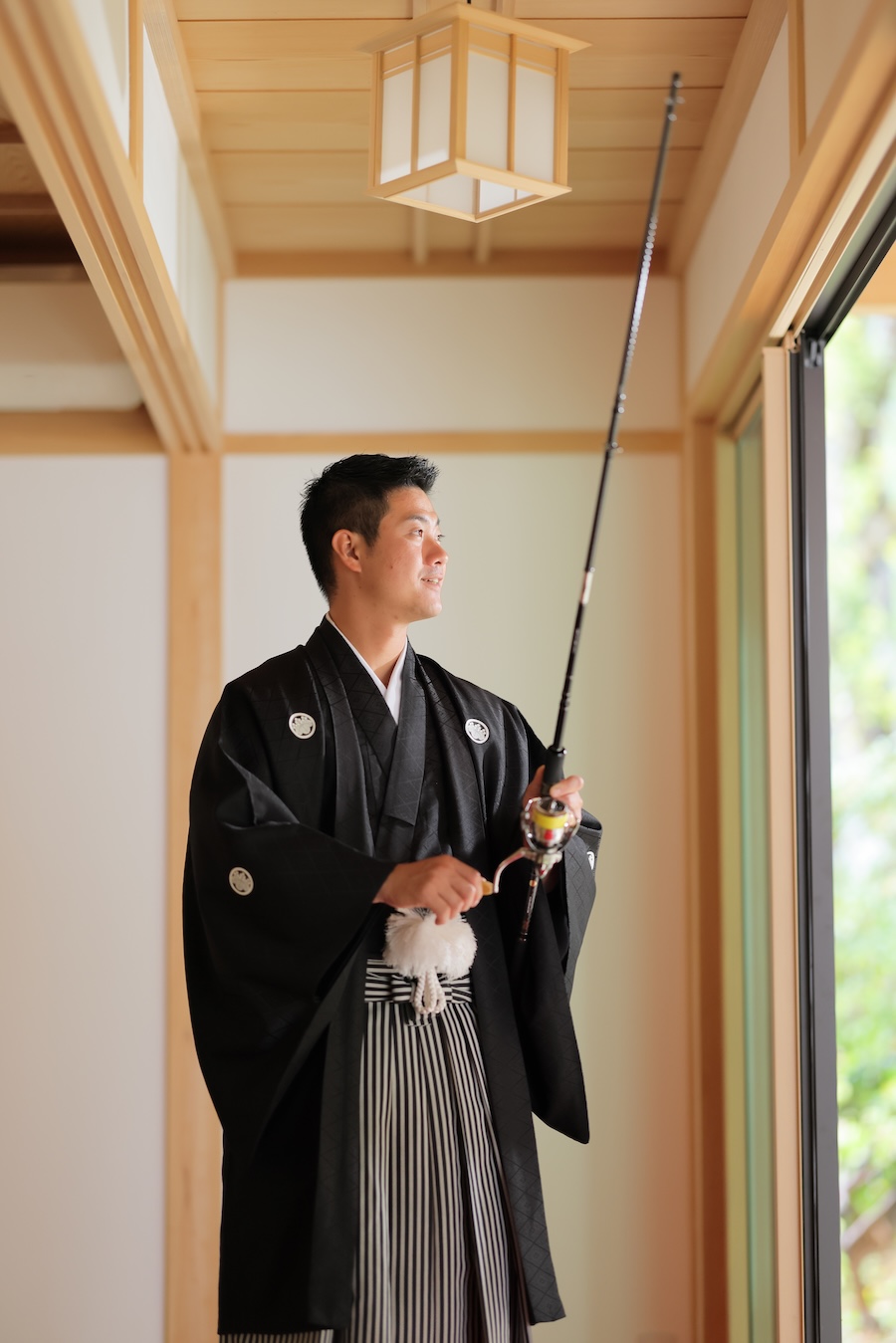 趣味の釣り竿との和装結婚記念フォト