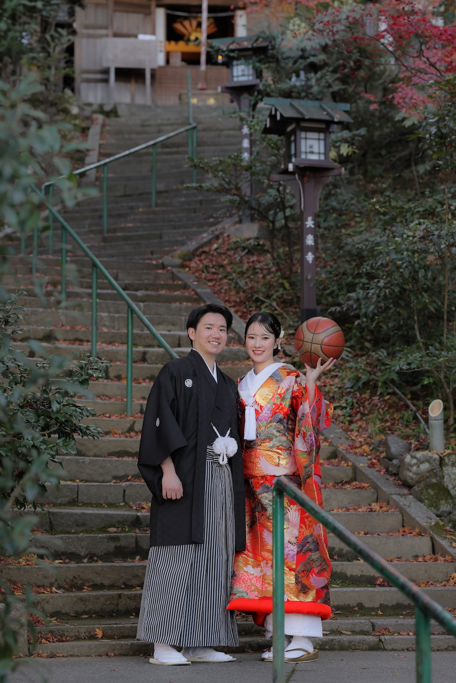 趣味のバスケットボールを使用した和装前撮りお写真