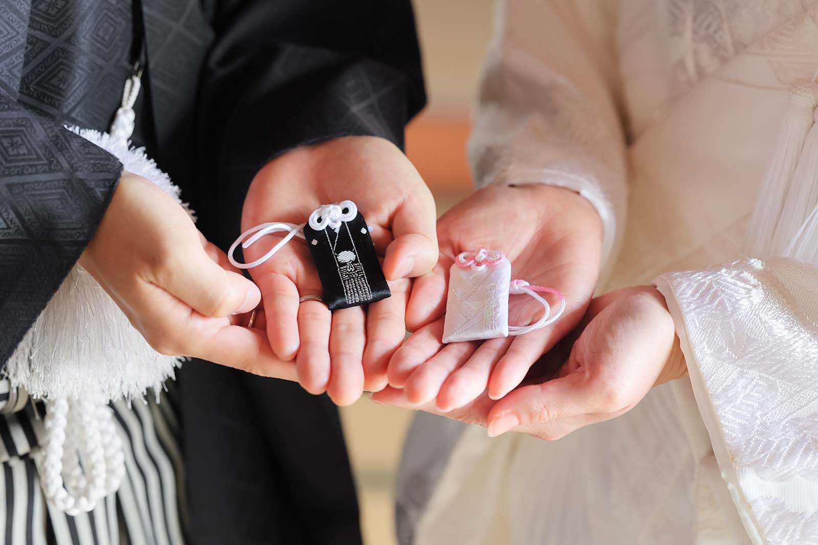 和装前撮りアイテム夫婦守り