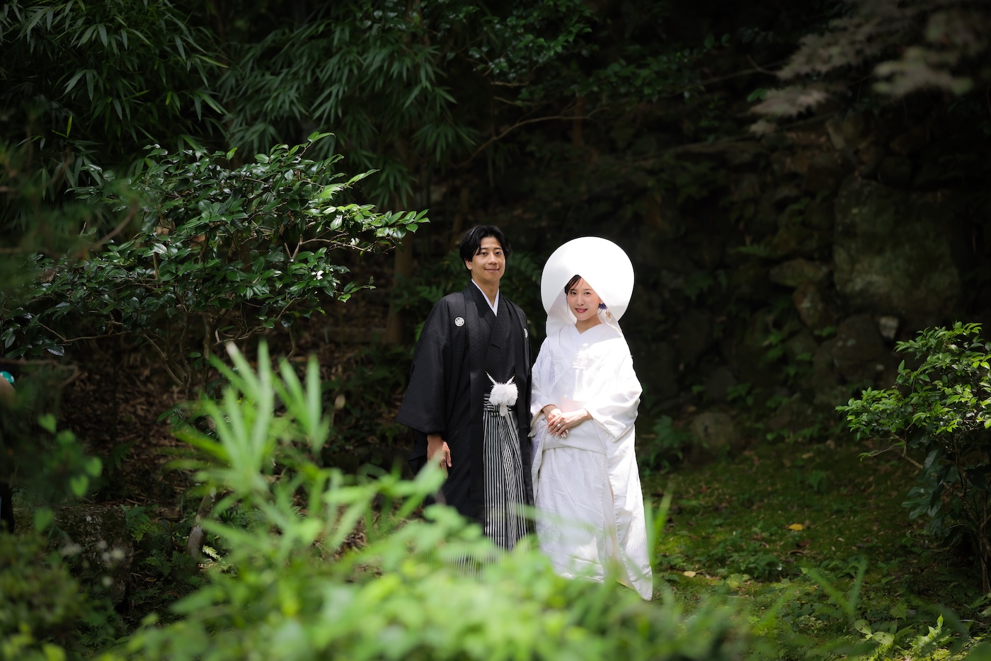 相阿弥作の庭園での白無垢&綿帽子の新郎新婦様