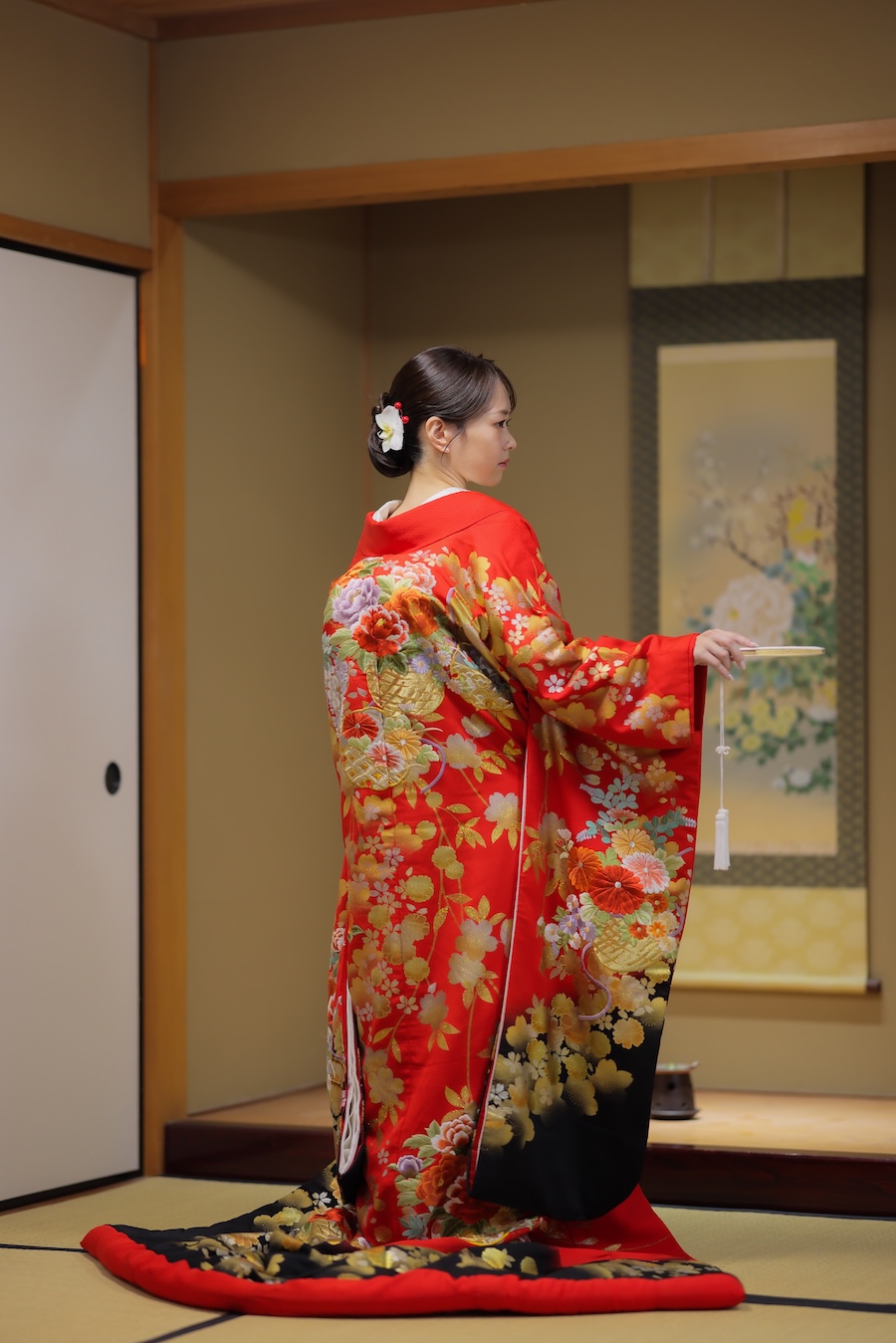 色打掛3.赤−黒