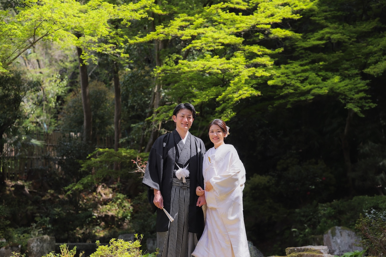 歴史ある庭園と新緑が織りなす京都らしい一枚