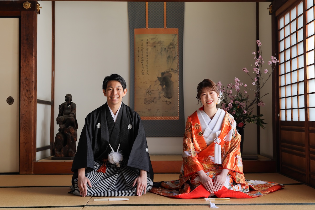 春の京都で新入荷の色打掛で前撮り｜桜に包まれる和装ロケーション撮影