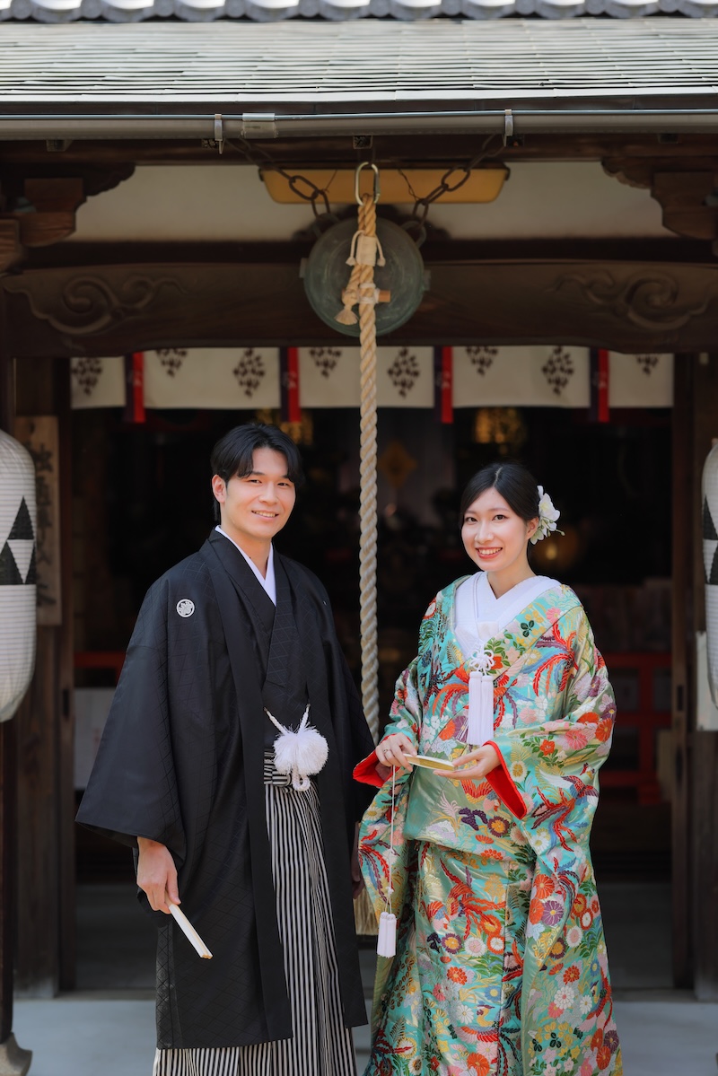 京都融通弁財天前での色打掛の和装前撮りカップル様
