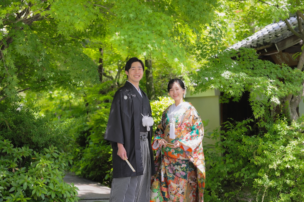 妙蓮寺の新緑と緑の色打掛での和装フォト