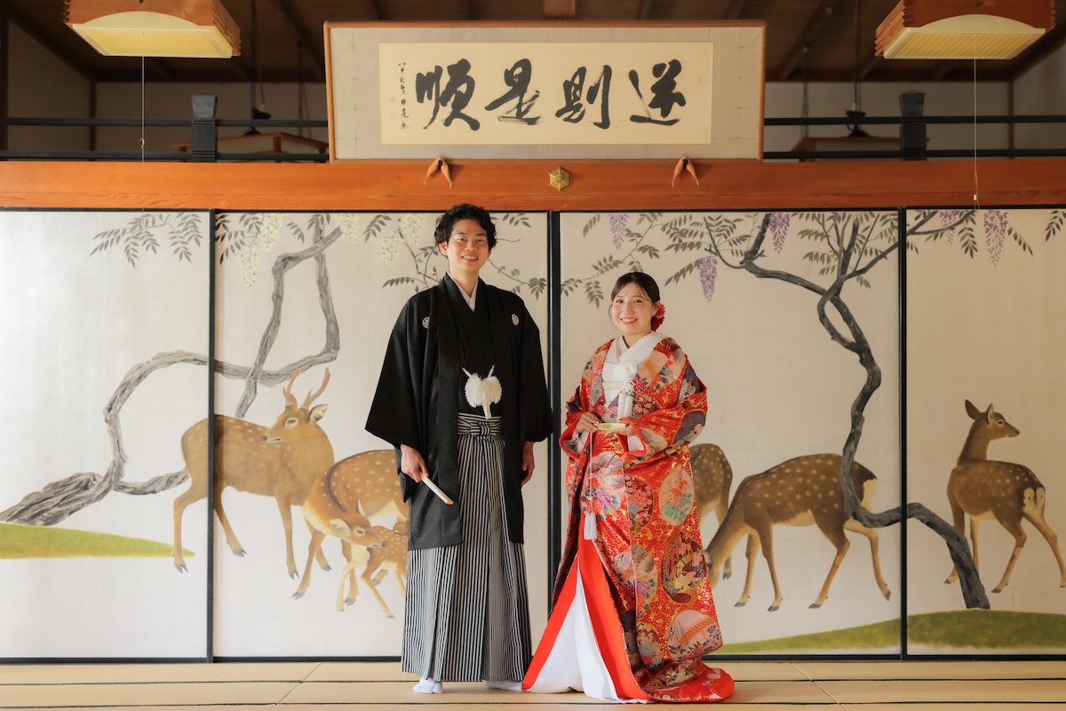 妙蓮寺鹿の襖絵前での人気の和装フォト