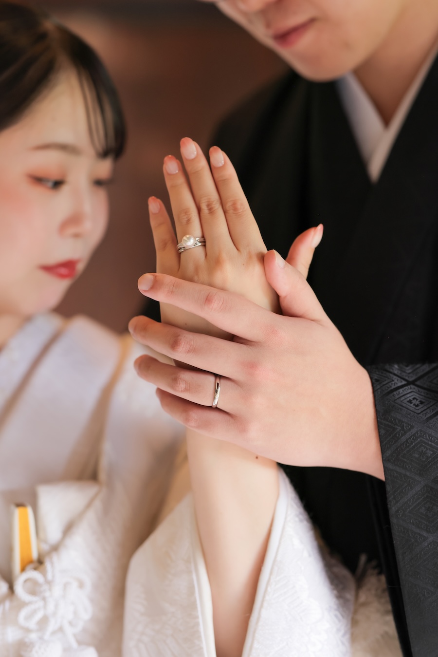 指輪を使用した白無垢のイメージフォト