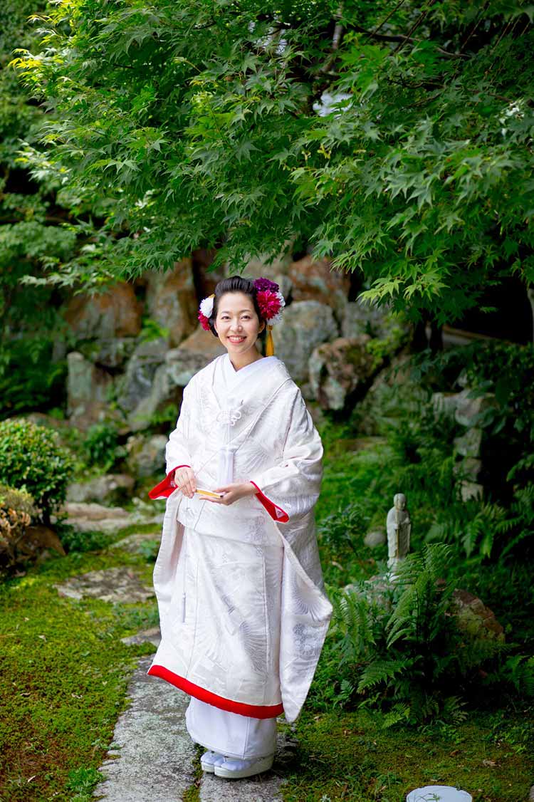 赤ふきの白無垢の花嫁様