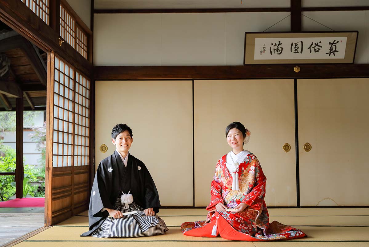 雨上がりの京都で和装前撮り 京都で和装前撮り 結婚写真 古都の花嫁