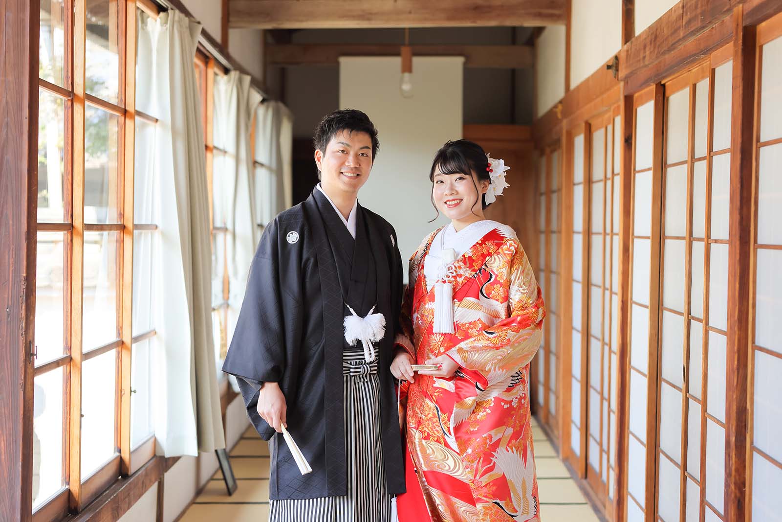 京都のお寺の廊下での和装前撮りフォト